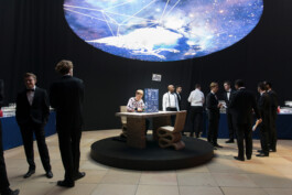 Tobias Gutmann - Face-o-mat / Sai Bot