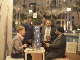 Tobias Gutmann - Face-o-mat / Sai Bot