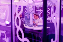 Tobias Gutmann - Face-o-mat / Sai Bot