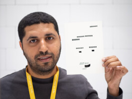 Face-o-mat portrait - Tobias Gutmann, 2024, ink on paper, 22x16 cm, Ithra Center, Dhahran, Saudi Arabia Tobias Gutmann - Face-o-mat / Sai Bot