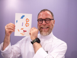 Face-o-mat Portrait by Tobias Gutmann, Misk At Institute, Riyadh Tobias Gutmann - Face-o-mat / Sai Bot